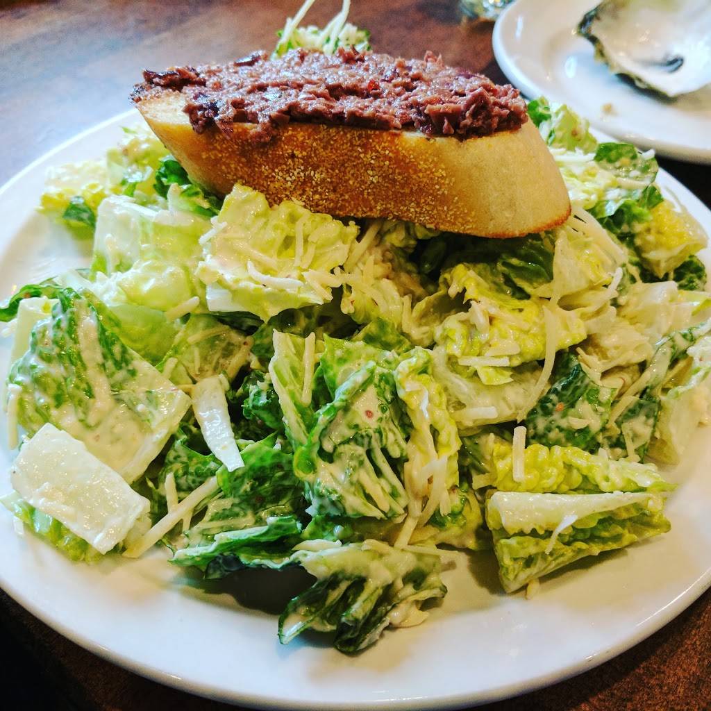 Mamas On the Half Shell | restaurant | 2901 ODonnell St, Baltimore, MD 21224, USA | 4102763160 OR +1 410-276-3160