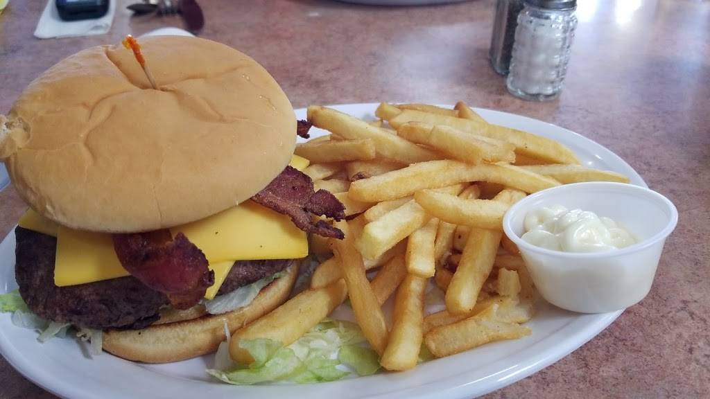 Leos Country Cafe | restaurant | 2602 SW Lee Blvd # 1, Lawton, OK 73505, USA | 5803570049 OR +1 580-357-0049