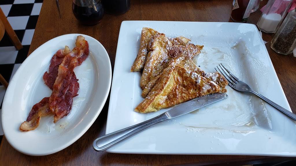 Hendersons Cafe | restaurant | 300 Main St, Wenham, MA 01984, USA | 9784681900 OR +1 978-468-1900