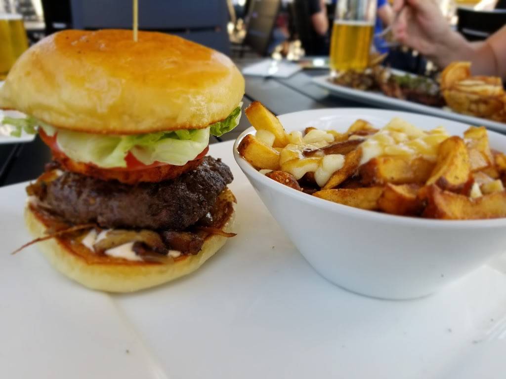 1840 Social | restaurant | 1840 Wyandotte St E, Windsor, ON N8Y 1E3, Canada | 5199828822 OR +1 519-982-8822