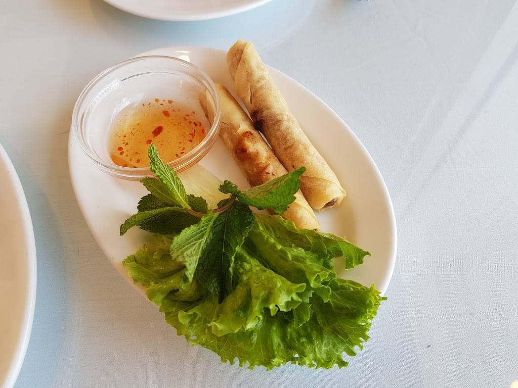 Quynh Nhi | restaurant | 55 Wharncliffe Rd N, London, ON N6H 2A4, Canada | 5198508878 OR +1 519-850-8878