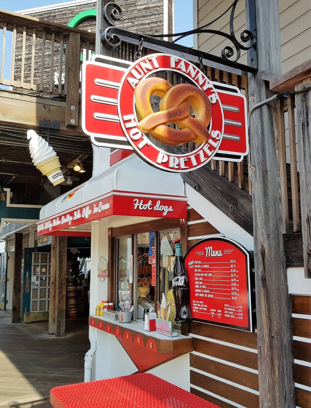 Aunt Fannys Hot Pretzels | restaurant | 39 Pier 39, San Francisco, CA 94133, USA | 4159860706 OR +1 415-986-0706