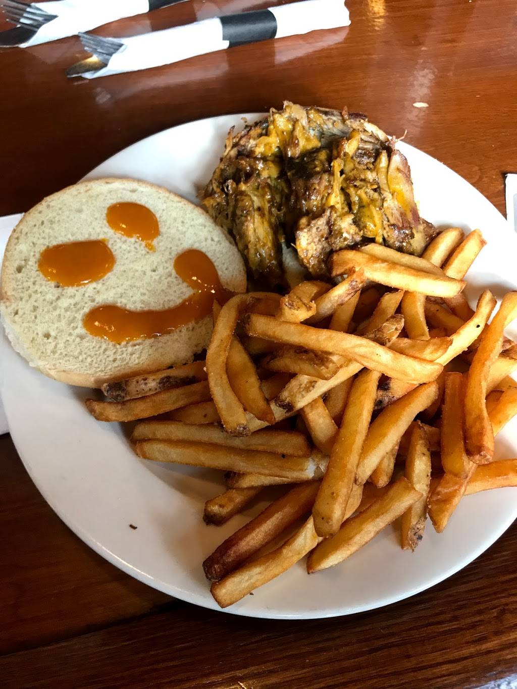 Hogs Head Bar and Grill | restaurant | 3433 Spring Garden Ave, Pittsburgh, PA 15212, USA | 4122510439 OR +1 412-251-0439