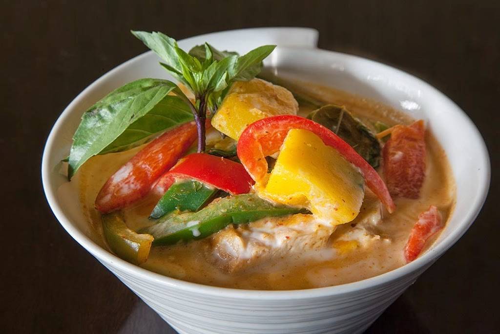 Circles Thai | meal delivery | 812 N 2nd St, Philadelphia, PA 19123, USA | 2152976552 OR +1 215-297-6552