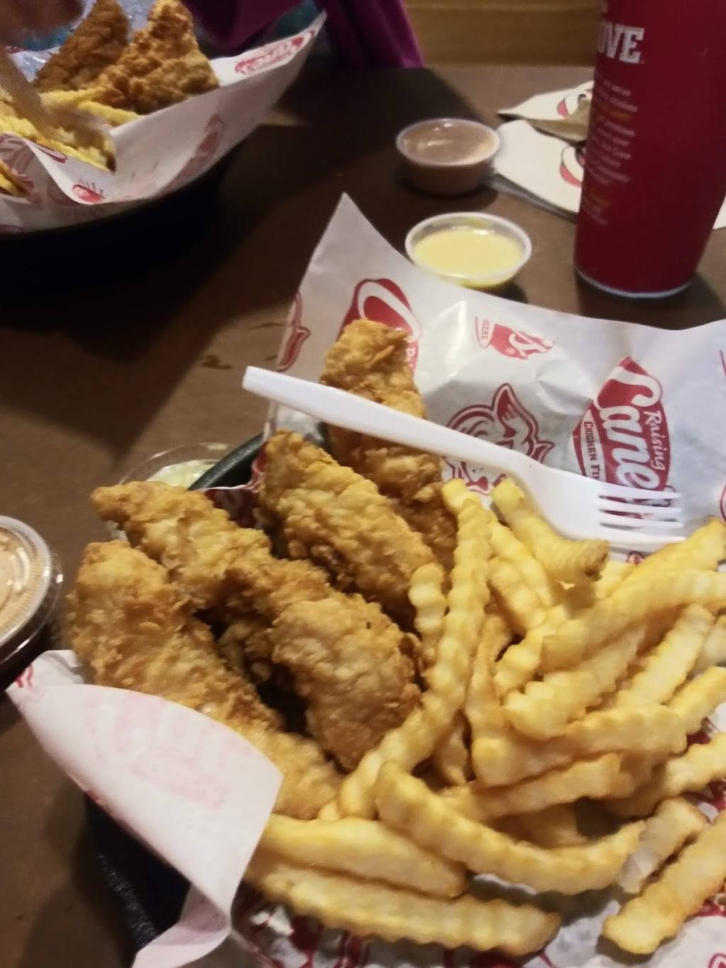 Raising Canes Chicken Fingers | meal takeaway | 12009 Shelbyville Rd, Louisville, KY 40243, USA | 5024347681 OR +1 502-434-7681