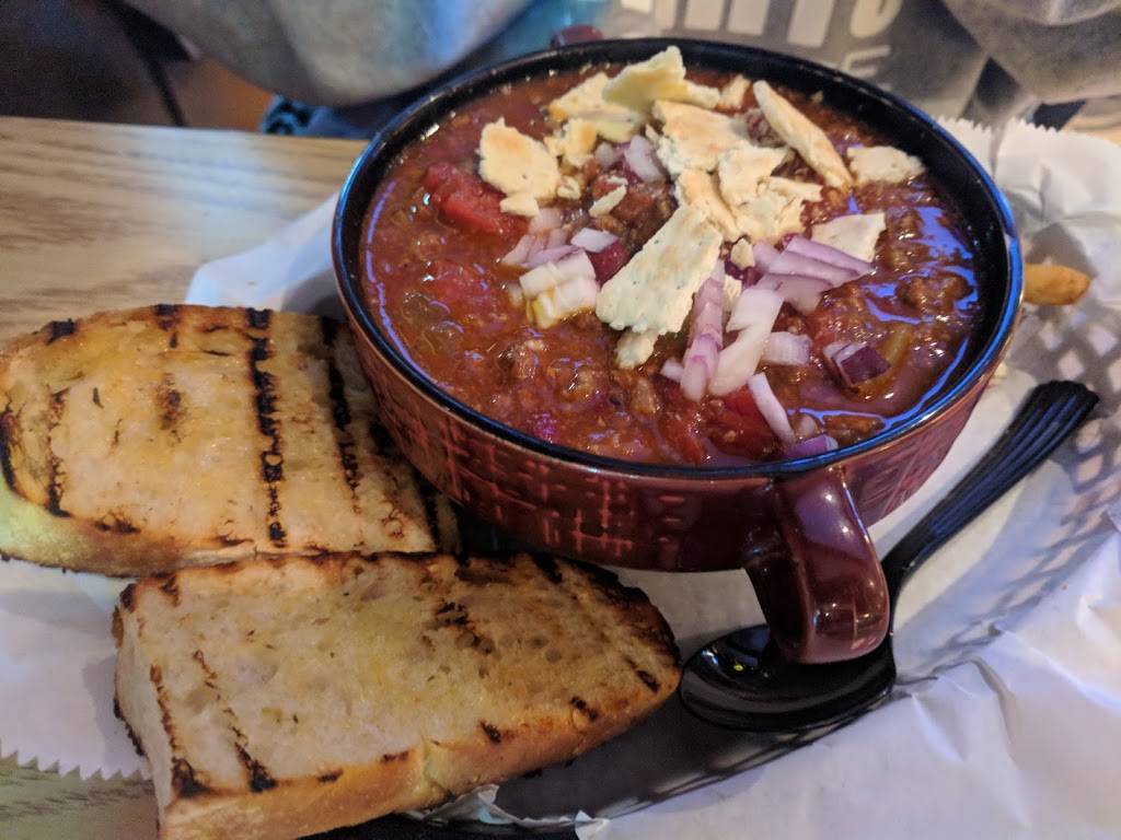 Cabbage Heads Tavern & Grill | restaurant | 3311 Co Hwy H, Franksville, WI 53126, USA | 2623210622 OR +1 262-321-0622