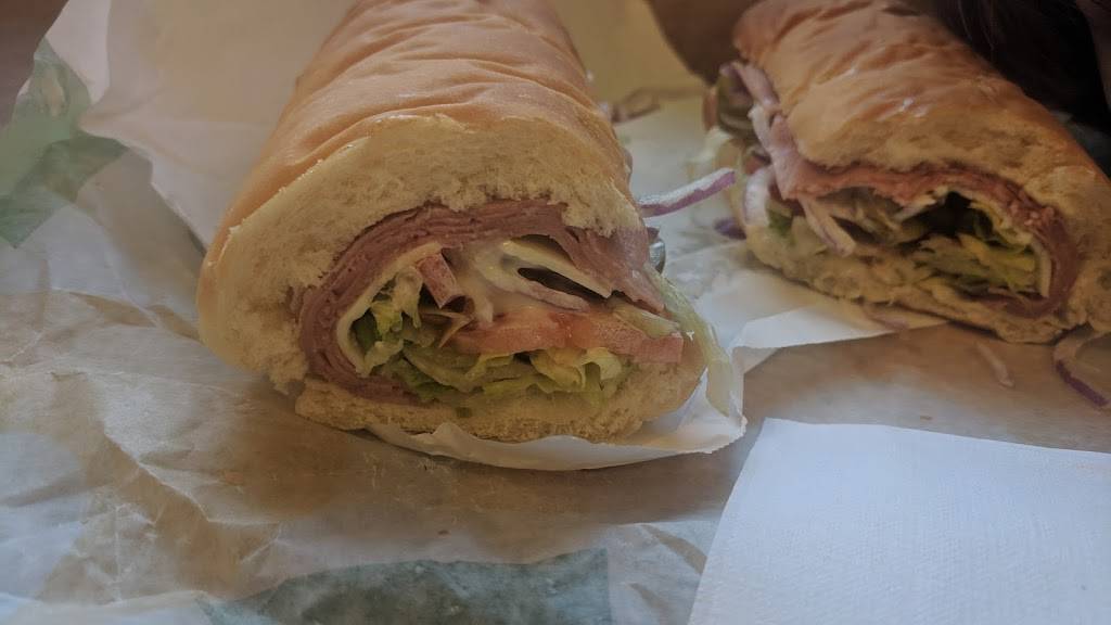 Subway | restaurant | 2500 Bardstown Rd, Louisville, KY 40205, USA | 5024529853 OR +1 502-452-9853