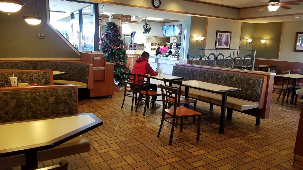 McDonalds | cafe | 필립스 대로, 727 US-12, Sauk City, WI 53583, USA | 6086433631 OR +1 608-643-3631