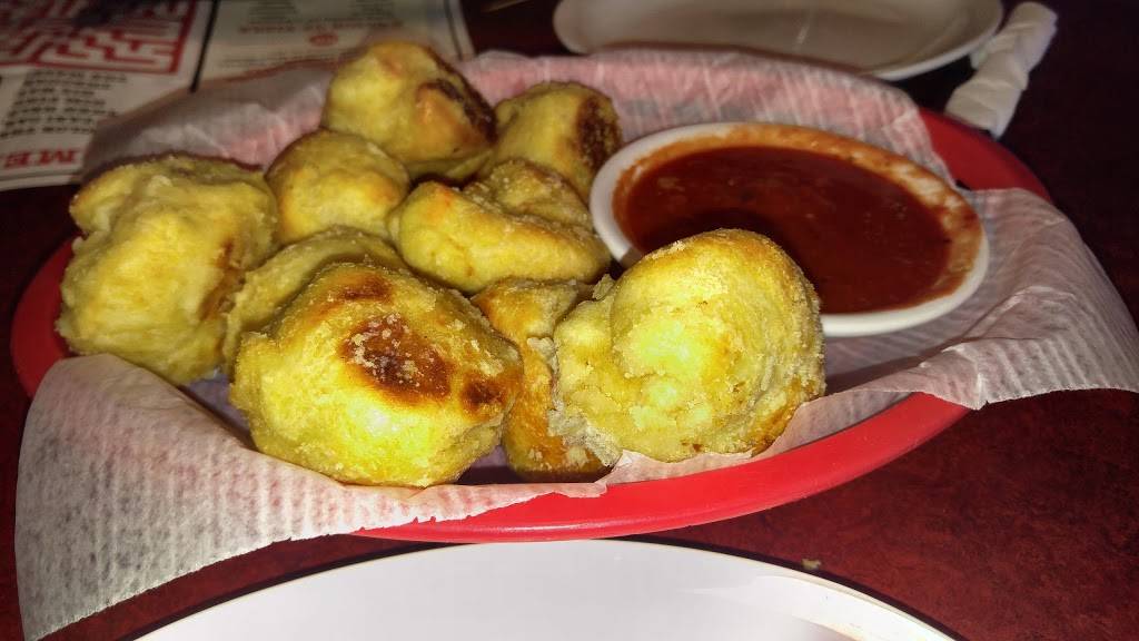 Lil Riccis | restaurant | 16526 Keystone Blvd, Parker, CO 80134, USA | 3032207422 OR +1 303-220-7422