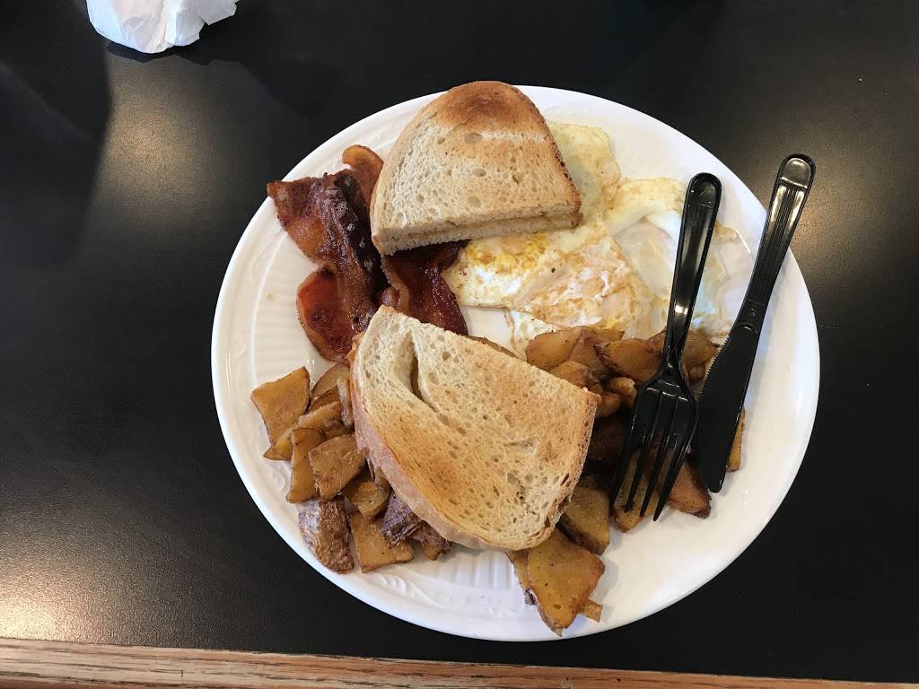 Wagon Wheels Deli | restaurant | 3739 Rte 9W, Highland, NY 12528, USA | 8456916975 OR +1 845-691-6975