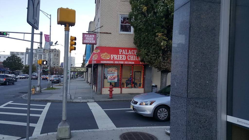 Palace Fried Chicken | restaurant | 1034 Broad St # A, Newark, NJ 07102, USA | 9732427447 OR +1 973-242-7447