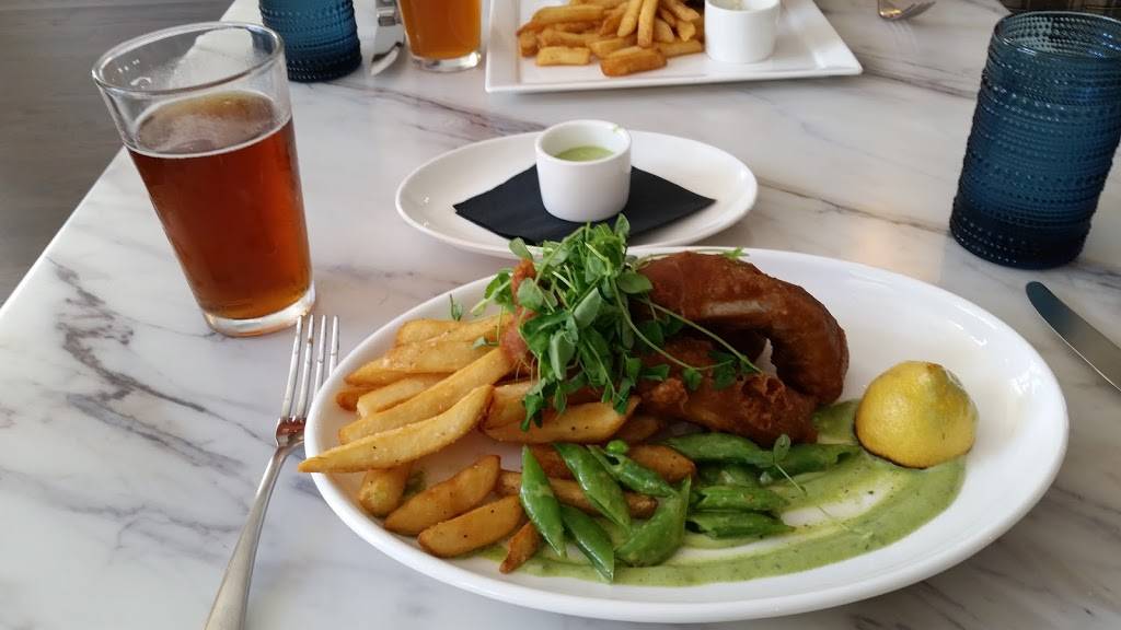 HEW Parlor & Chophouse | restaurant | 453 Edgewater Dr, Dunedin, FL 34698, USA | 7276835990 OR +1 727-683-5990