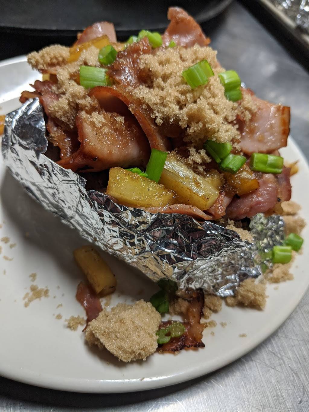 Big Willys Townhouse | restaurant | 1724 Lafayette Ave, Terre Haute, IN 47804, USA | 8128144102 OR +1 812-814-4102