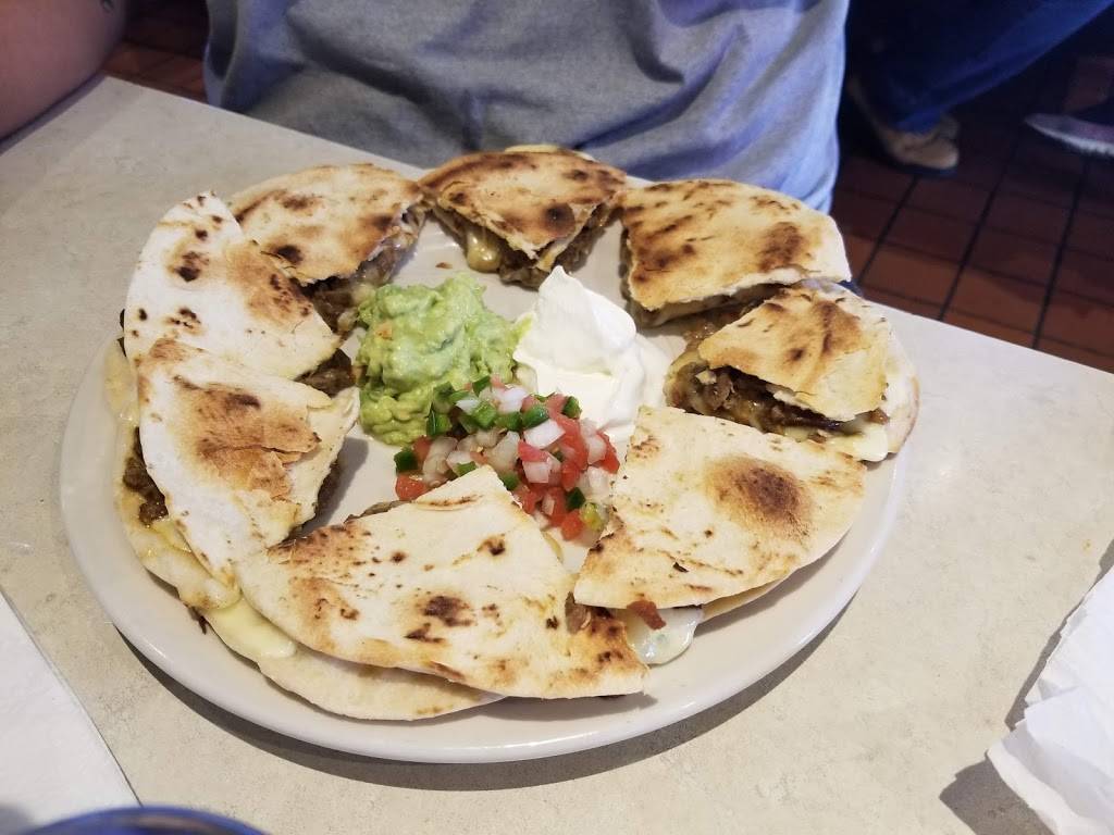 El Potosino Mexican Restaurant | restaurant | 7243 San Pedro Ave, San Antonio, TX 78216, USA | 2103496625 OR +1 210-349-6625