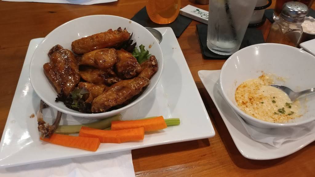 Tom Foolerys Restaurant & Bar | restaurant | 714 Ash Blvd, Middletown, DE 19709, USA | 3024492211 OR +1 302-449-2211