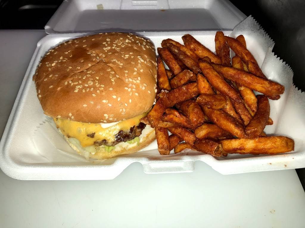 King Kabob & Gyro | restaurant | 6901 Security Blvd, Windsor Mill, MD 21244, USA | 4102983935 OR +1 410-298-3935