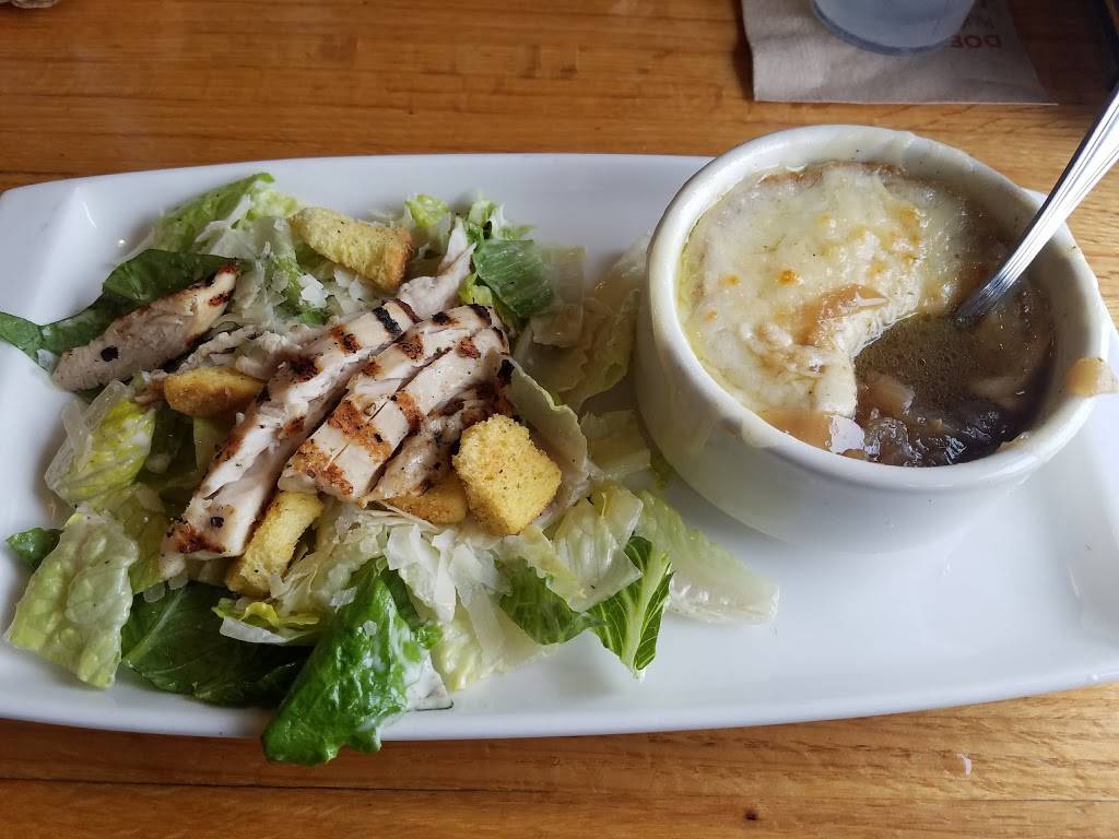 Applebees Grill + Bar | restaurant | 610 N Bluff Rd, Collinsville, IL 62234, USA | 6183456840 OR +1 618-345-6840