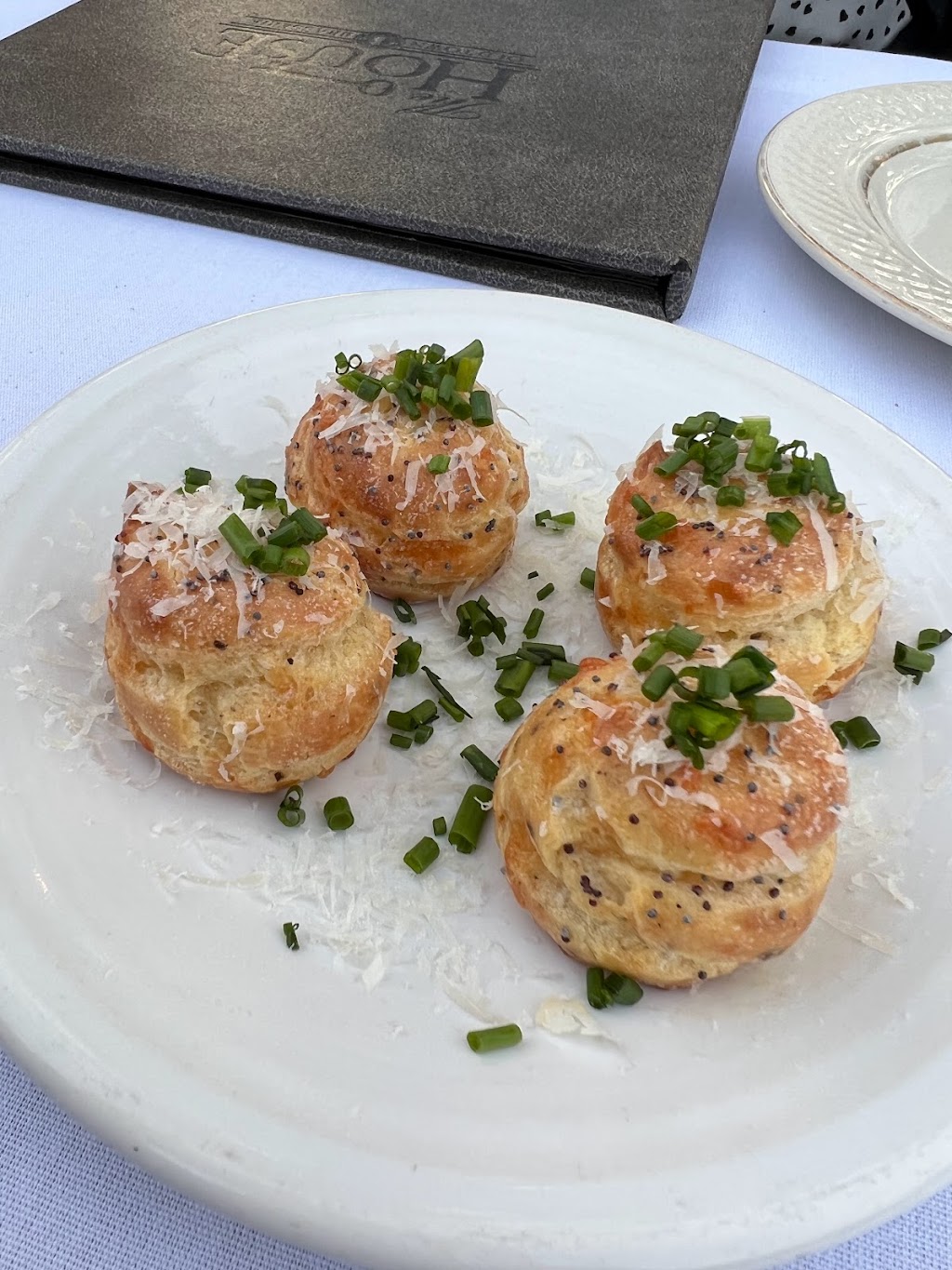 The House Brasserie | restaurant | 6936 E Main St, Scottsdale, AZ 85251, USA | 4806341600 OR +1 480-634-1600