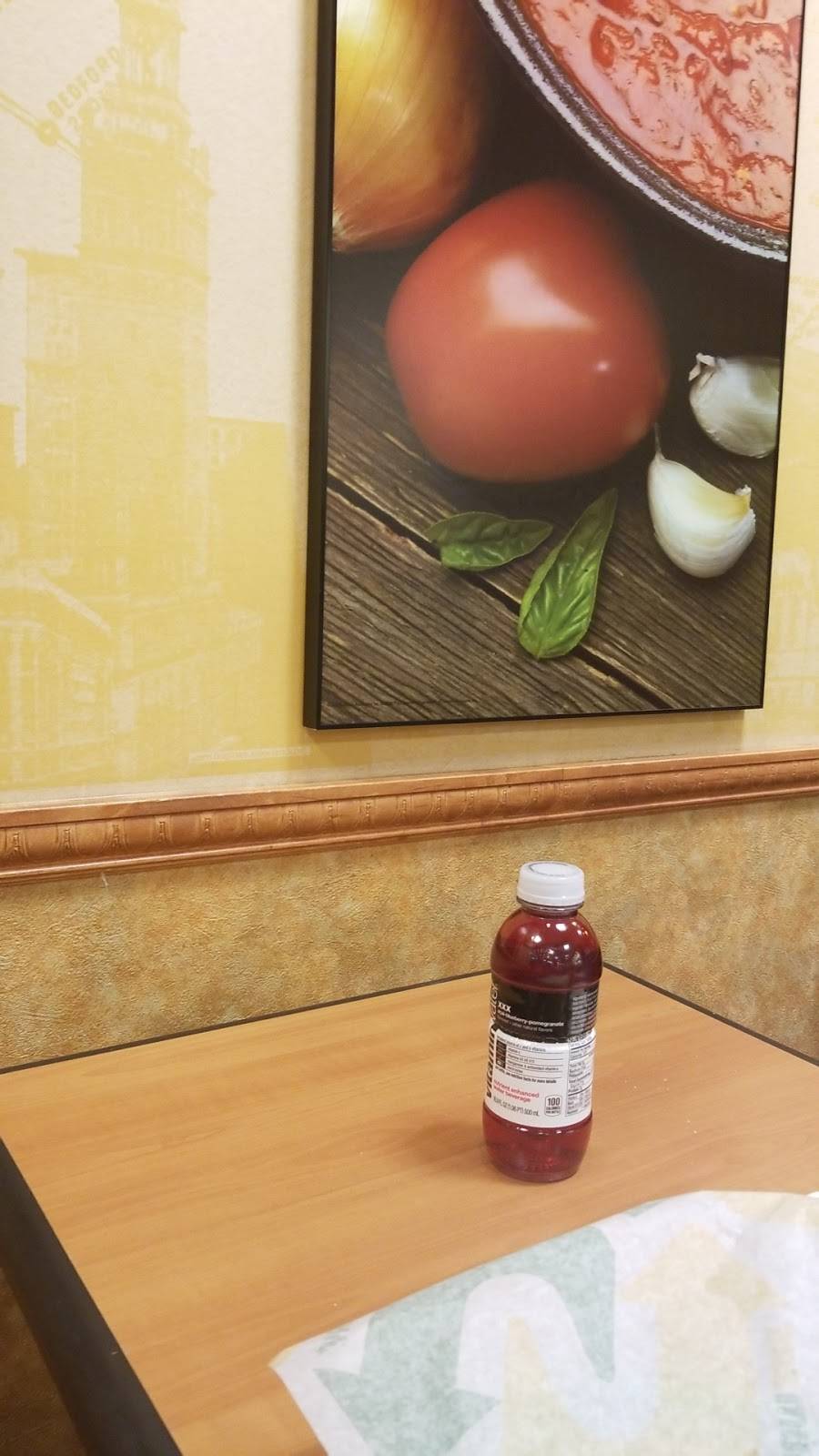 Subway Restaurants | restaurant | 2349 N Chester Ave, Bakersfield, CA 93308, USA | 6613933000 OR +1 661-393-3000