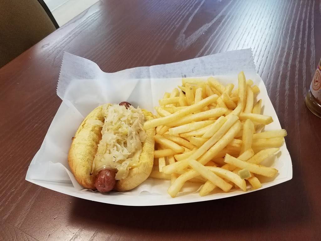 Daddy Dawgs | restaurant | 3101 FL-580, Safety Harbor, FL 34695, USA | 7272233239 OR +1 727-223-3239