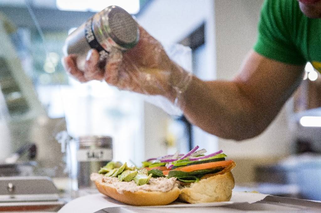 Subway Restaurants | restaurant | 1801 Pico Blvd, Santa Monica, CA 90404, USA | 3103965551 OR +1 310-396-5551