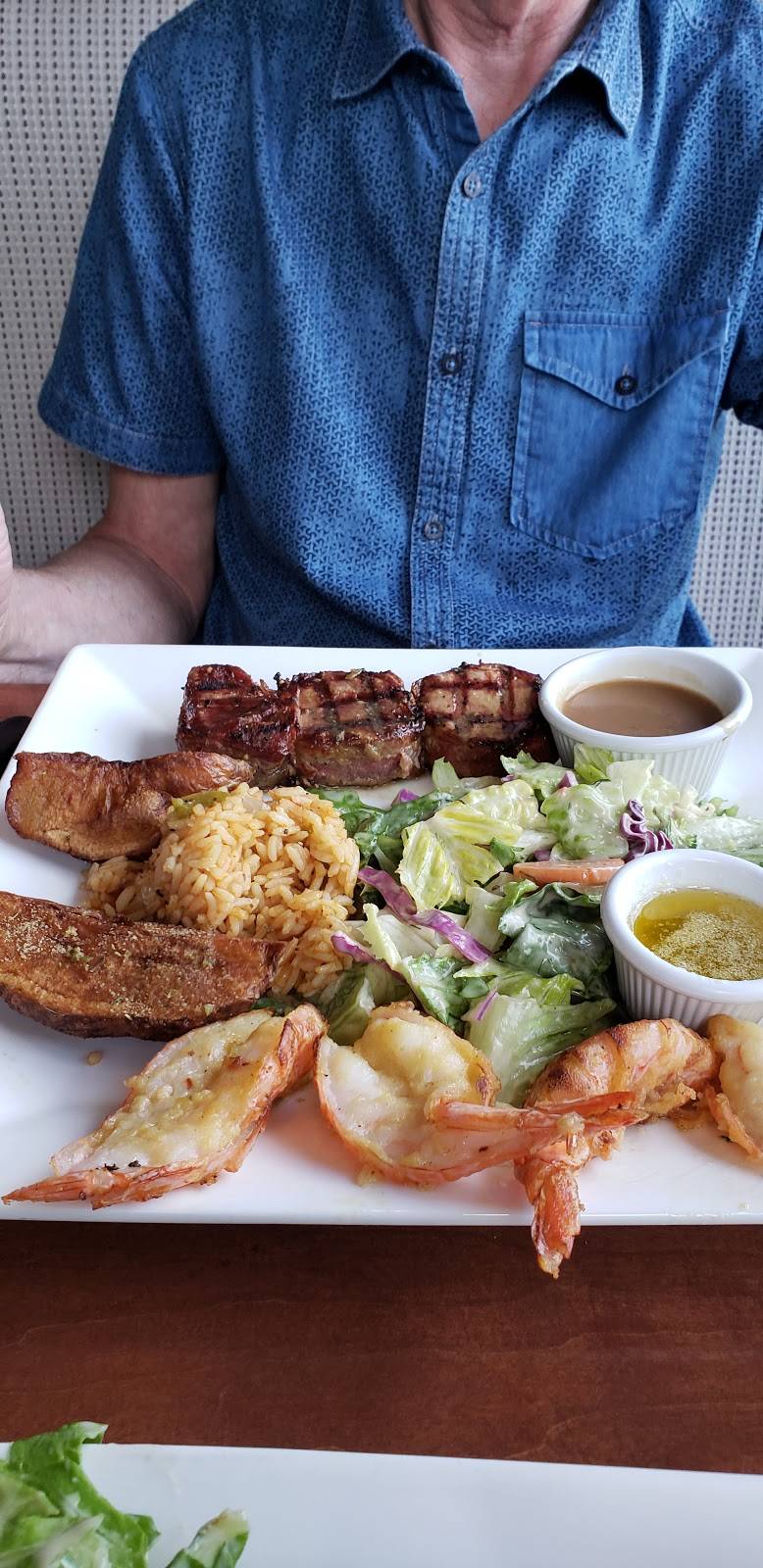 Casa Grecque | restaurant | 5910 Rue Martineau O, Saint-Hyacinthe, QC J2R 2H6, Canada | 4507963885 OR +1 450-796-3885