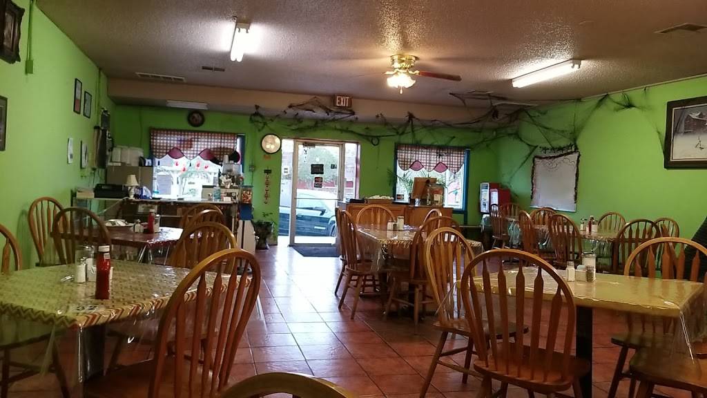Lucys Kitchen | restaurant | 106 Depot St, Elgin, TX 78621, USA | 5122859975 OR +1 512-285-9975