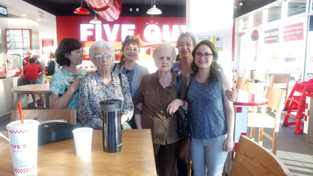 Five Guys | meal takeaway | 6450 N Desert Blvd, El Paso, TX 79912, USA | 9152496836 OR +1 915-249-6836