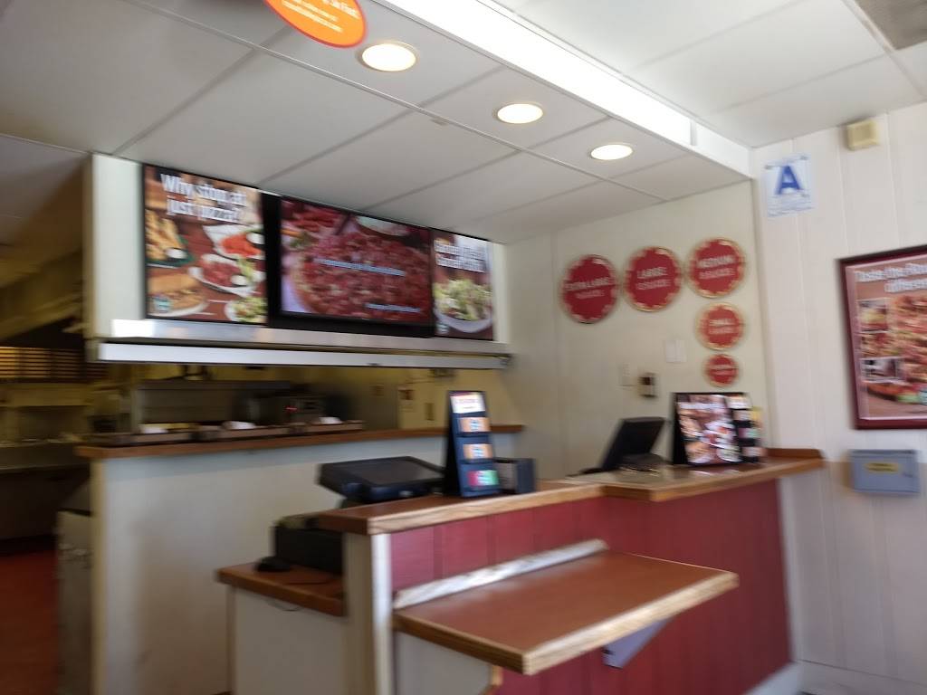 Round Table Pizza | meal delivery | 555 W Country Club Ln J, Escondido, CA 92026, USA | 7604890955 OR +1 760-489-0955