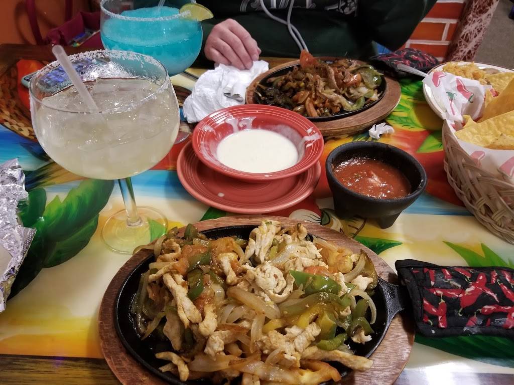 El Patron Mexican Kitchen | restaurant | 605 S Broadway St, Coal City, IL 60416, USA | 8157095130 OR +1 815-709-5130