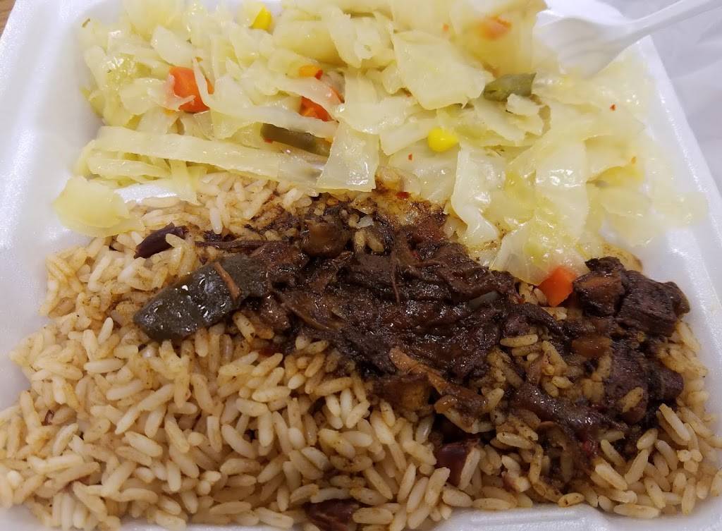 The Lighthouse | restaurant | 1975 N Olden Ave, Ewing Township, NJ 08618, USA | 6098825876 OR +1 609-882-5876