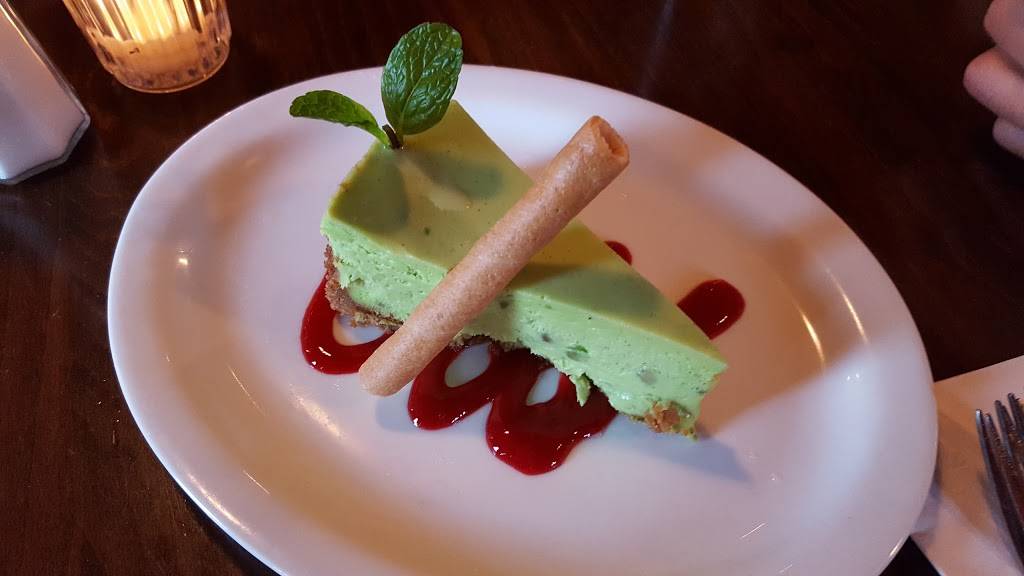 Elis East | restaurant | 815 E Hennepin Ave, Minneapolis, MN 55413, USA | 6123310031 OR +1 612-331-0031