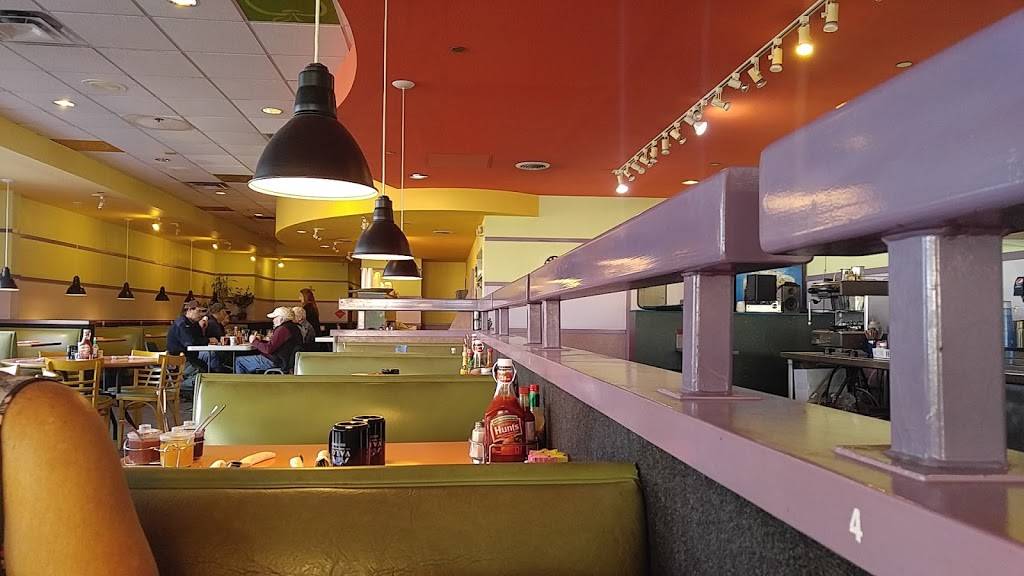 Leenies Cafe Longmont | cafe | 800 S Hover St, Longmont, CO 80501, USA | 3037764195 OR +1 303-776-4195