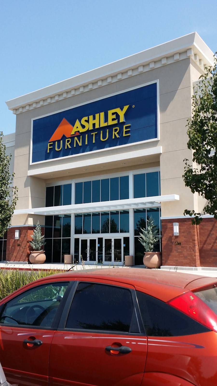 Panda Express | meal takeaway | 3571 N Freeway Blvd, Sacramento, CA 95834, USA | 9165758927 OR +1 916-575-8927