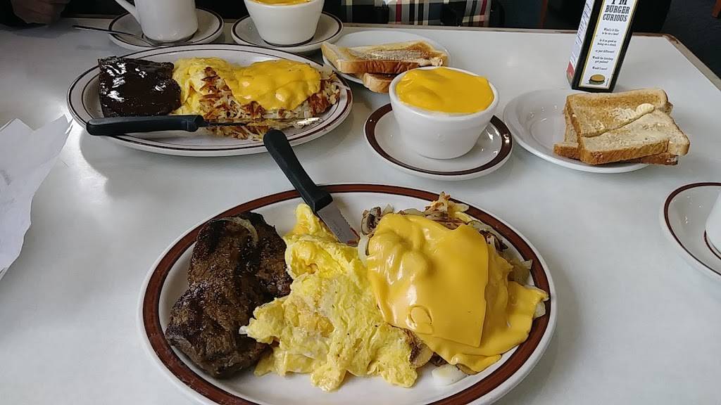 Mykonos Family Restaurant | restaurant | 8501 W Capitol Dr, Milwaukee, WI 53222, USA | 4144381939 OR +1 414-438-1939