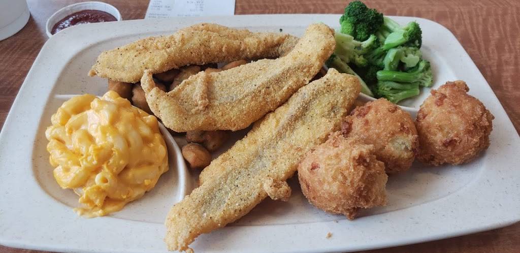 Captain Ds | restaurant | 415 Highland Square, Crossville, TN 38555, USA | 9314567702 OR +1 931-456-7702