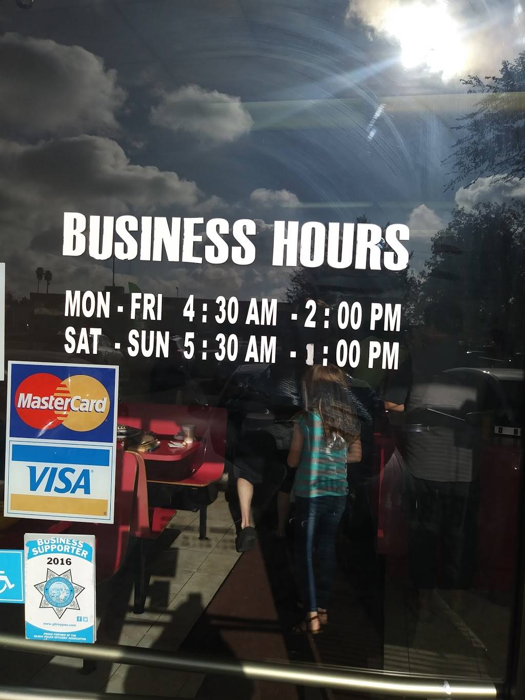 Super Donut | restaurant | 193-B Welburn Ave, Gilroy, CA 95020, USA | 4088480859 OR +1 408-848-0859