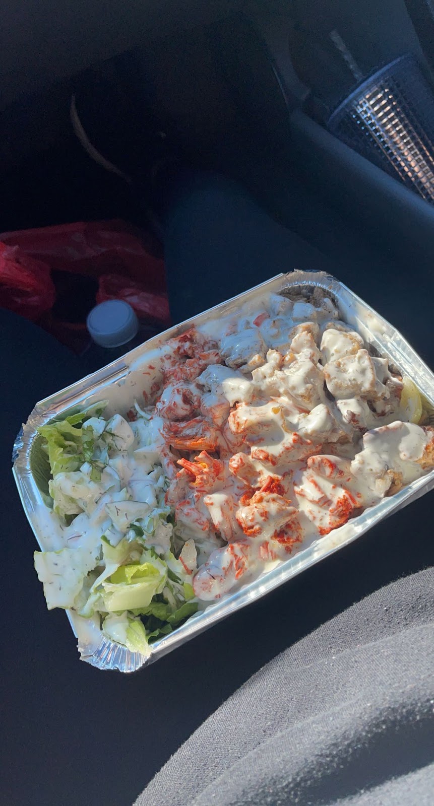 DCG - District Chicken and Gyro | restaurant | 1927 Old Gallows Rd, Vienna, VA 22182, USA | 2026292090 OR +1 202-629-2090