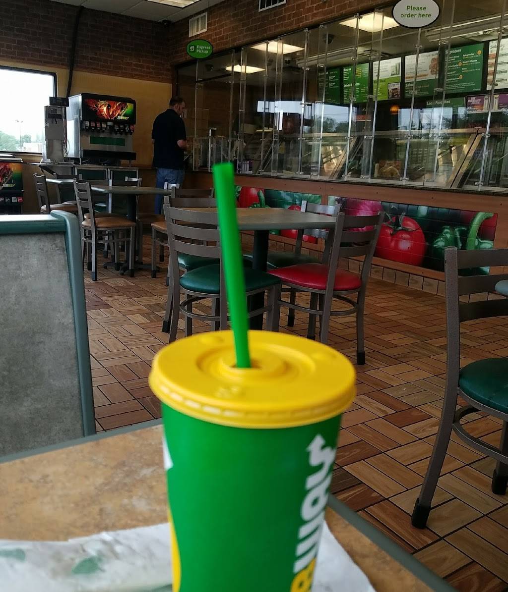 Subway | restaurant | 3400 Grant St, Gary, IN 46408, USA | 2198873000 OR +1 219-887-3000