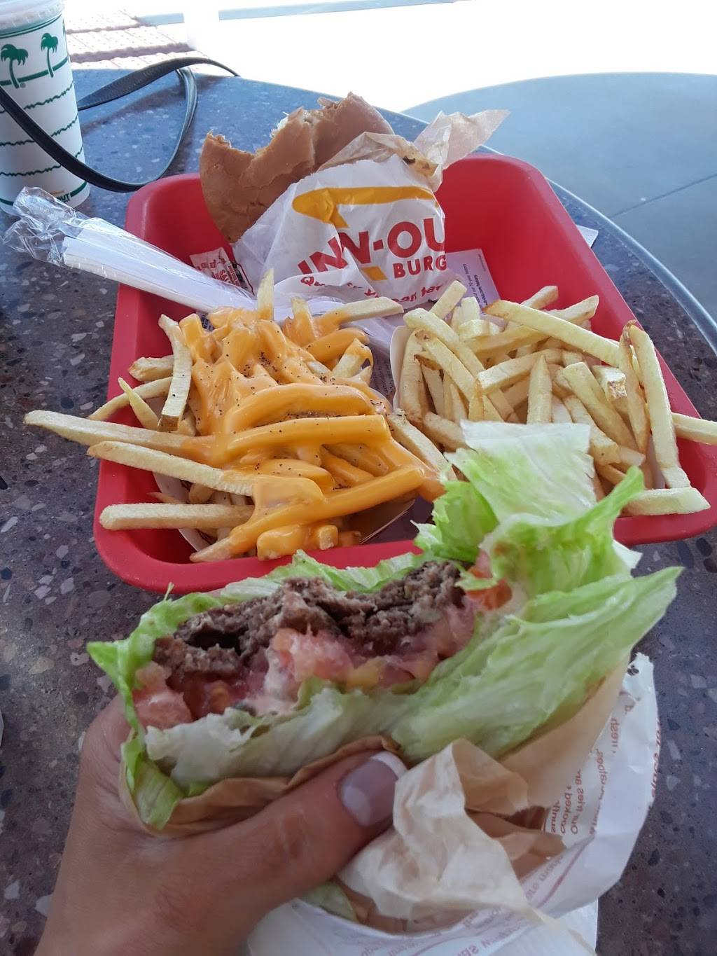 In-N-Out Burger | restaurant | 2501 N Tarrant Pkwy, Fort Worth, TX 76177, USA | 8007861000 OR +1 800-786-1000