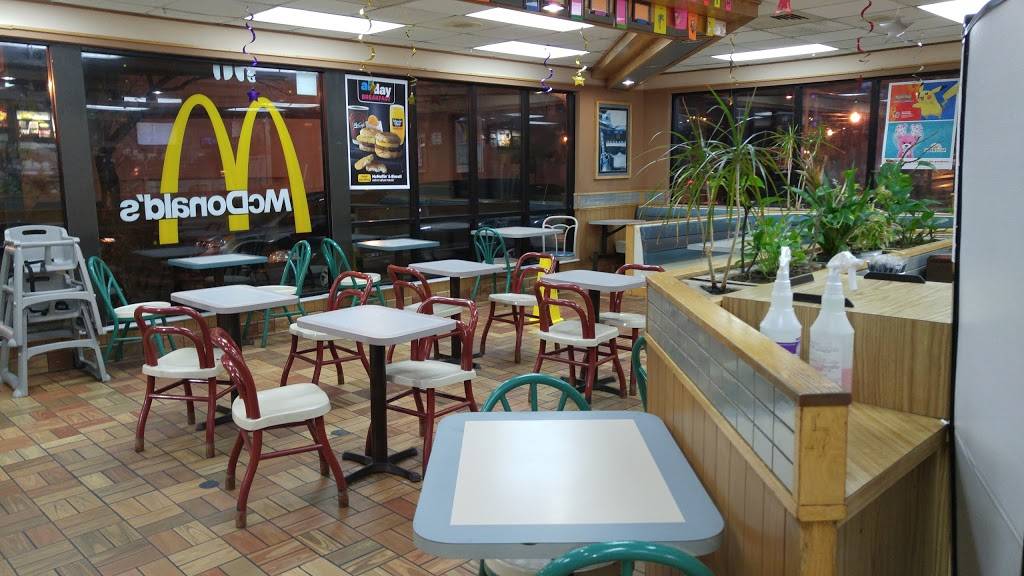 McDonalds | cafe | 4301, Nh, Nannie Helen Burroughs Ave NE, Washington, DC 20019, USA | 2023991396 OR +1 202-399-1396