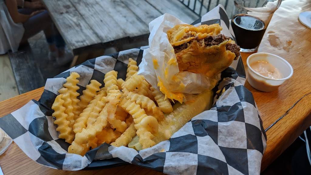 Jack Browns Beer & Burger Joint RVA | restaurant | 5810 Grove Ave, Richmond, VA 23226, USA | 8042851758 OR +1 804-285-1758