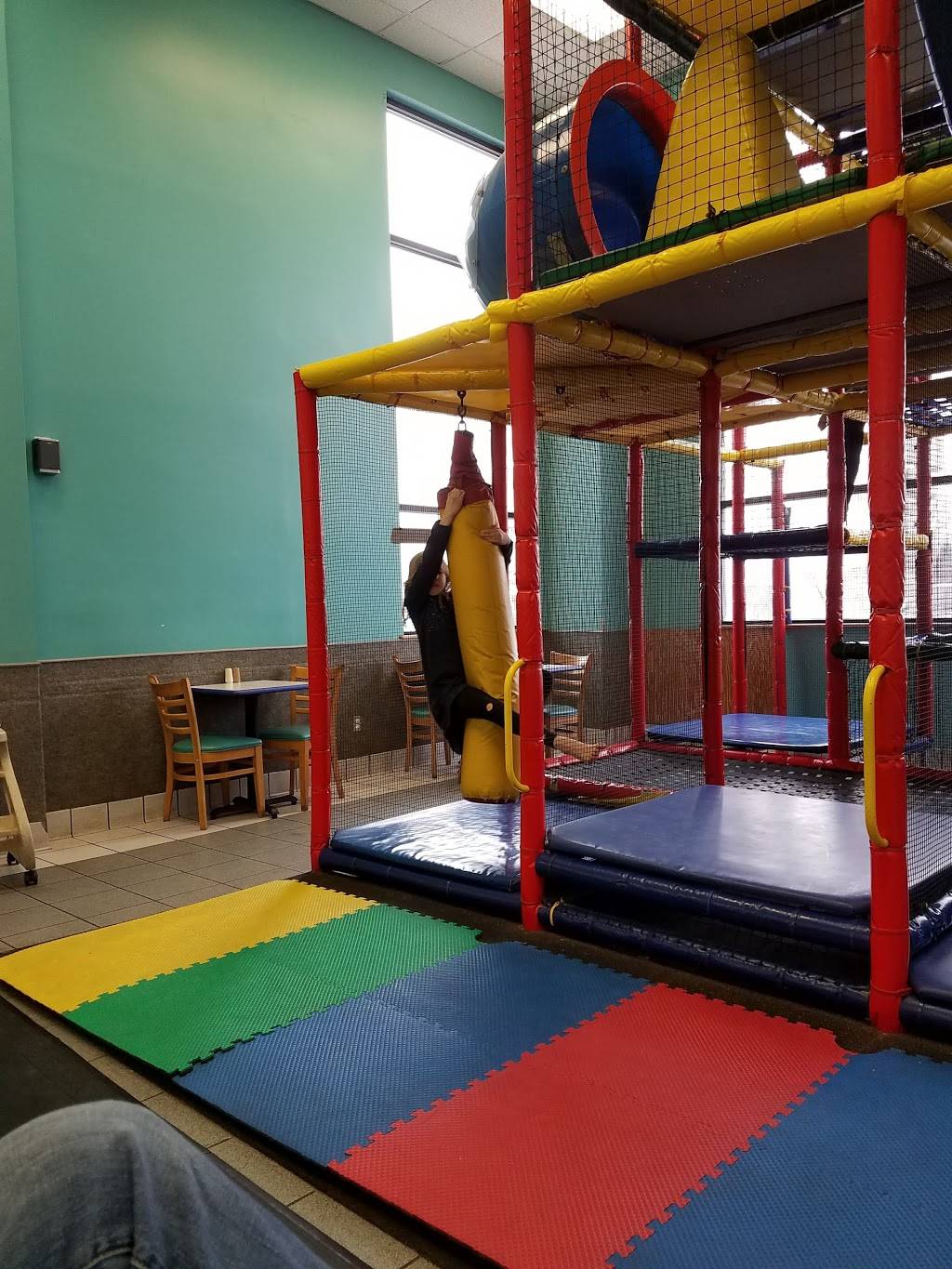 Mt Orab Food Court | restaurant | 8355, 103 Glover Dr, Mt Orab, OH 45154, USA | 9374442601 OR +1 937-444-2601