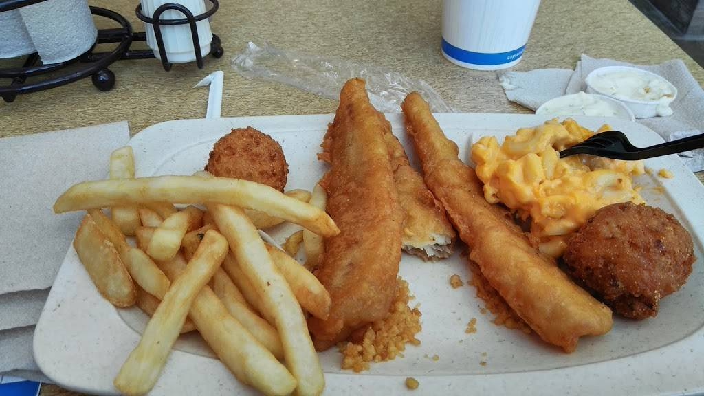 Captain Ds | restaurant | 7320 Good Hope Rd, Milwaukee, WI 53223, USA | 4142060439 OR +1 414-206-0439