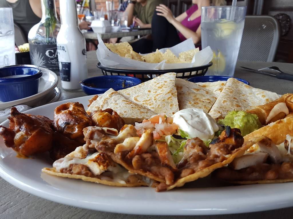 Chevys Fresh Mex | restaurant | 12466 Tesson Ferry Rd, St. Louis, MO 63128, USA | 3144720003 OR +1 314-472-0003