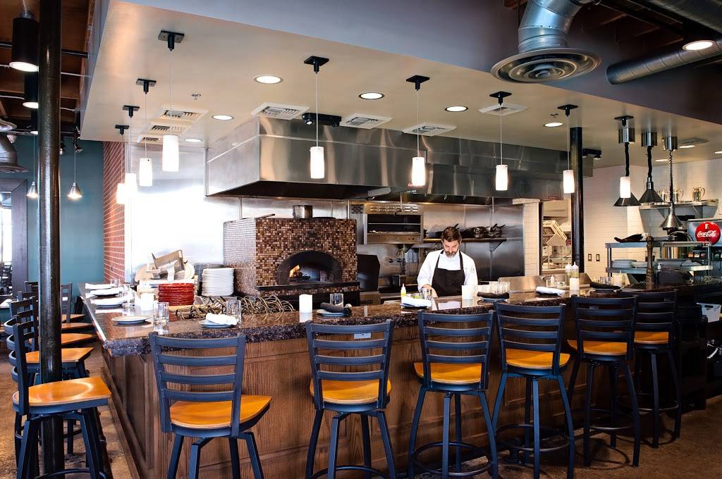 7th & Carson | restaurant | 616 E Carson Ave #110, Las Vegas, NV 89101, USA | 7028683355 OR +1 702-868-3355