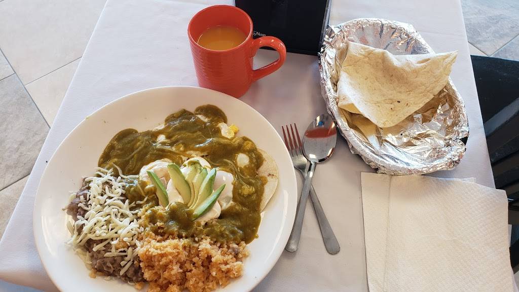 Carolo Mexican Grill | restaurant | 652 Peoria St, Aurora, CO 80011, USA | 7203692354 OR +1 720-369-2354