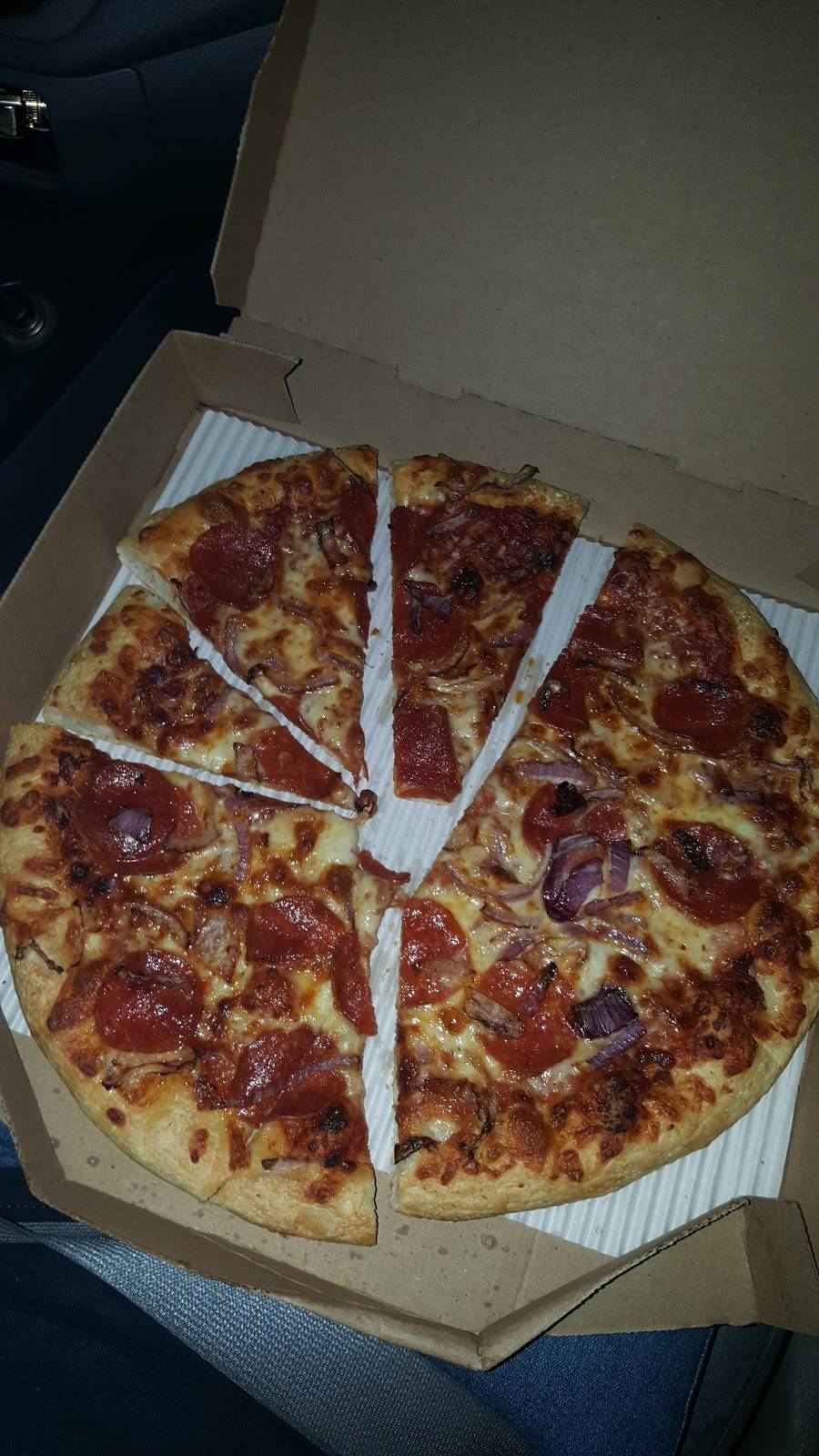 Pizza Hut | meal takeaway | 709 Greenville Blvd SE Ste 114, Greenville, NC 27858, USA | 2523551355 OR +1 252-355-1355