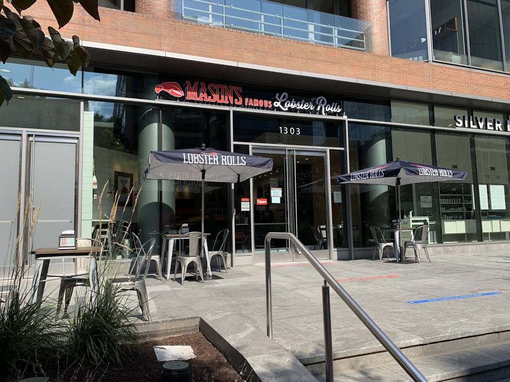Masons Famous Lobster Rolls | restaurant | 1303 19th St NW, Washington, DC 20036, USA | 2027331450 OR +1 202-733-1450