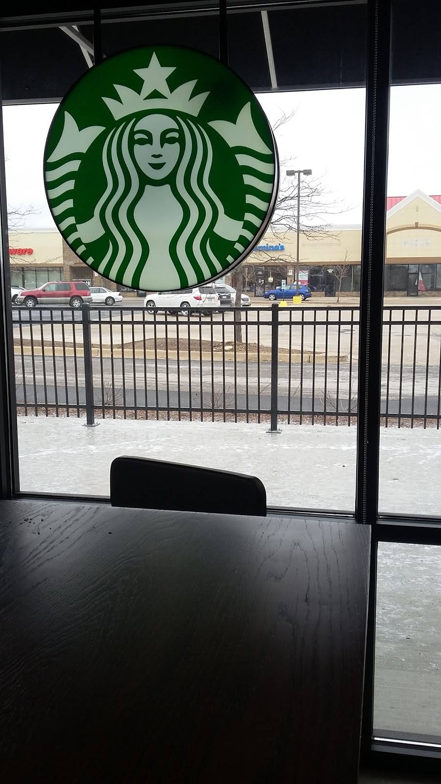 Starbucks | cafe | 620 Northwest Hwy, Cary, IL 60013, USA | 2247751238 OR +1 224-775-1238